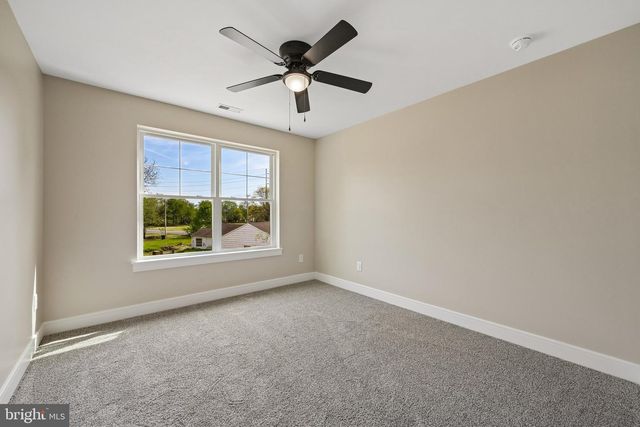 463 BERKLEY RD, Mantua, NJ 08051