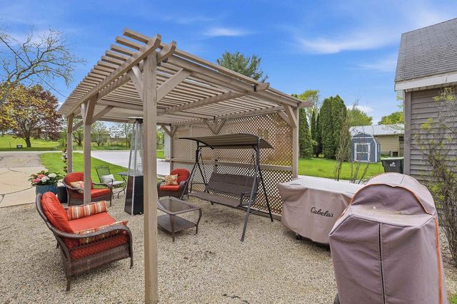 W10968 Glen Drive, Beaver Dam, WI 53916