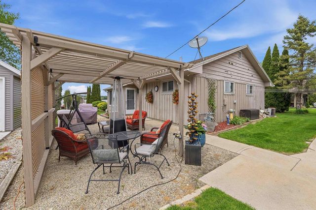 W10968 Glen Drive, Beaver Dam, WI 53916