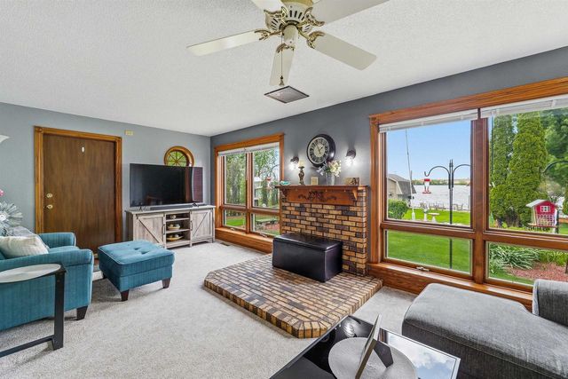 W10968 Glen Drive, Beaver Dam, WI 53916
