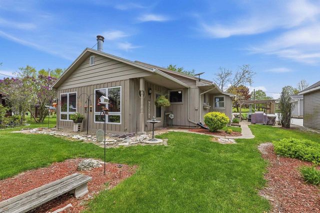 W10968 Glen Drive, Beaver Dam, WI 53916