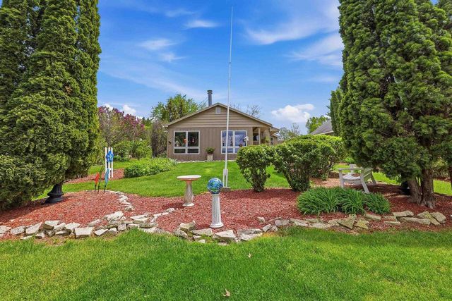 W10968 Glen Drive, Beaver Dam, WI 53916