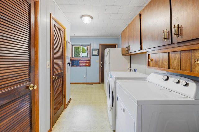 W10968 Glen Drive, Beaver Dam, WI 53916