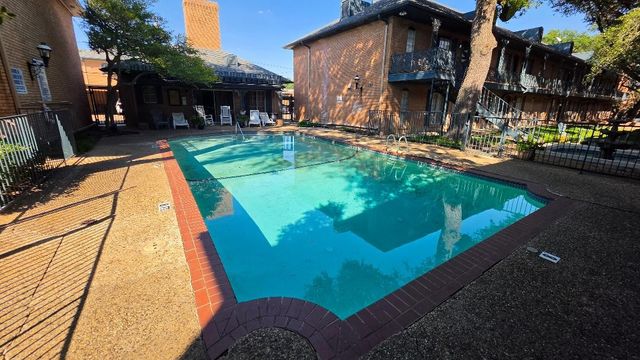 6023 E University Boulevard 204, Dallas, TX 75206