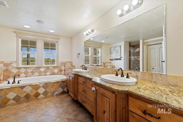 1550 S Artesian, Eagle, ID 83616