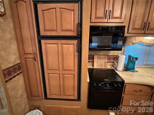 114 Oak Street, New London, NC 28127