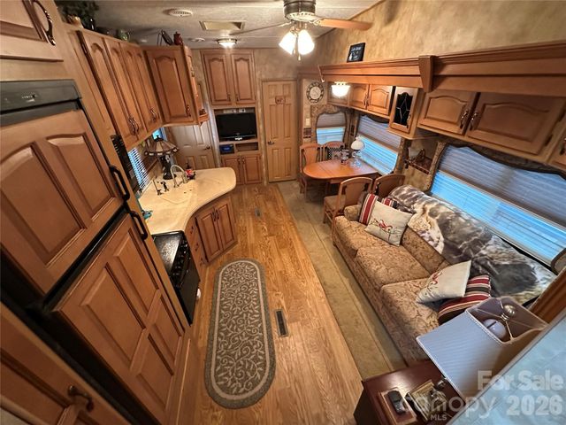 114 Oak Street, New London, NC 28127