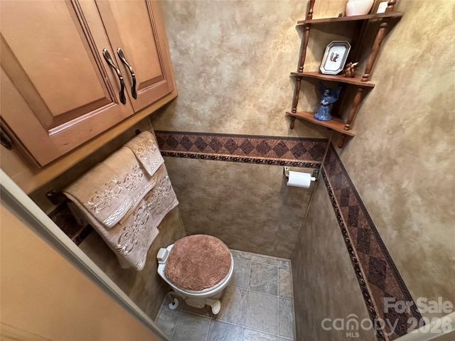 114 Oak Street, New London, NC 28127