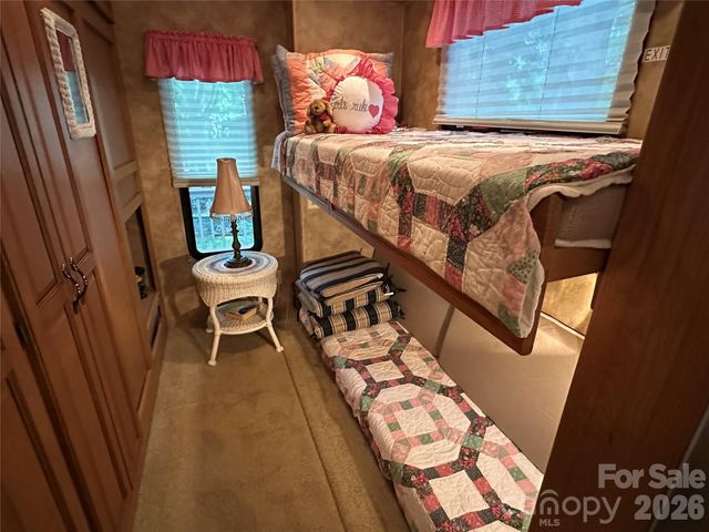 114 Oak Street, New London, NC 28127