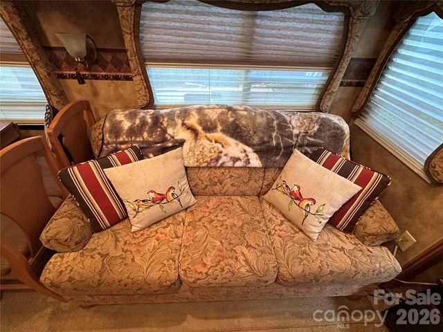 114 Oak Street, New London, NC 28127