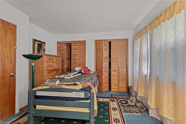 962 Red Oak CIR, Newport News, VA 23608