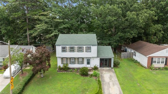 962 Red Oak CIR, Newport News, VA 23608