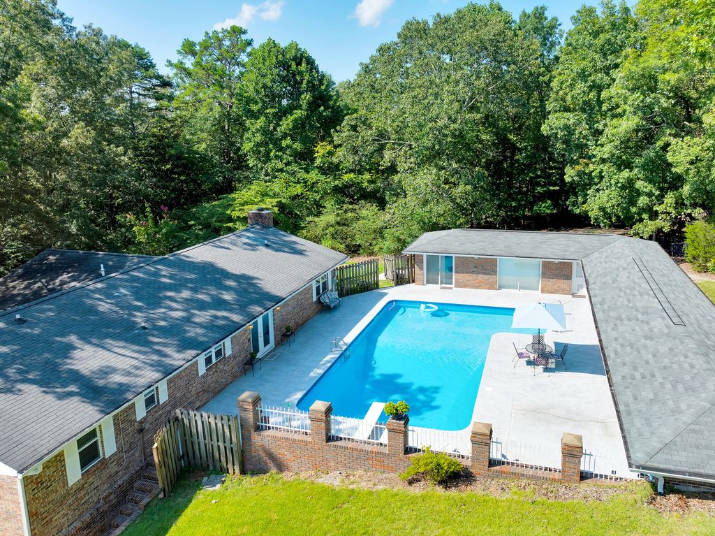 9003 W Old Lovelady Road, Hixson, TN 37343