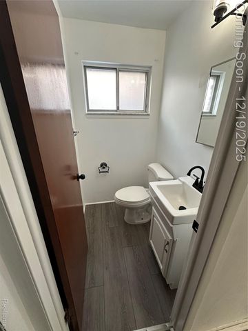 2995 Groves Drive, Sterling Heights, MI 48310