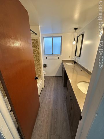 2995 Groves Drive, Sterling Heights, MI 48310