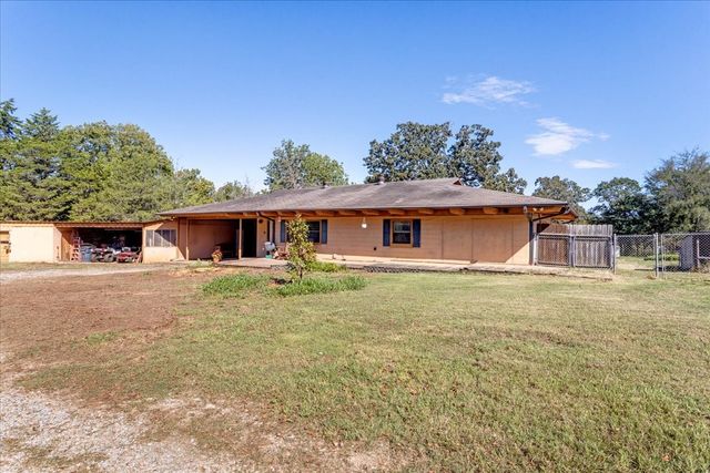 21 Chaparral Estates Drive, Denison, TX 75021