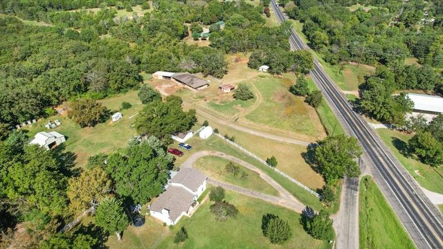 21 Chaparral Estates Drive, Denison, TX 75021