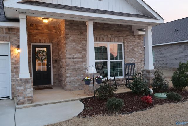 104 Saylor Rose Drive, New Market, AL 35761