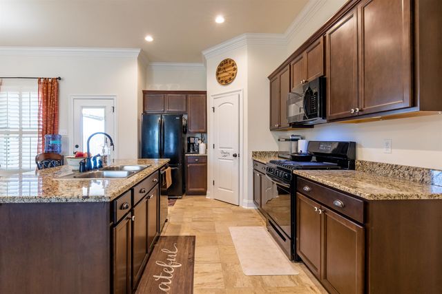 247 Highland Oaks Ave, Gray, LA 70359