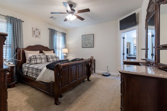 247 Highland Oaks Ave, Gray, LA 70359