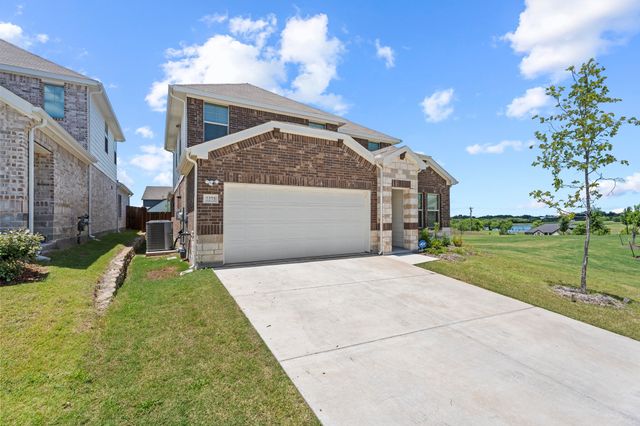 2275 Cliff Springs Drive, Forney, TX 75126