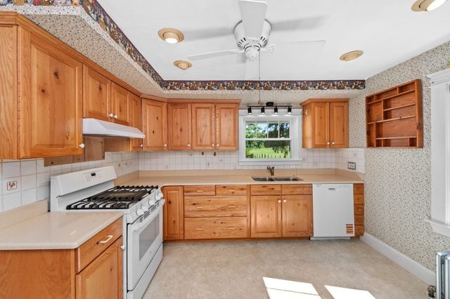 65 Walnut Street, Shrewsbury, MA 01545