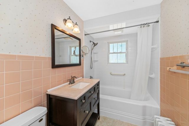 65 Walnut Street, Shrewsbury, MA 01545