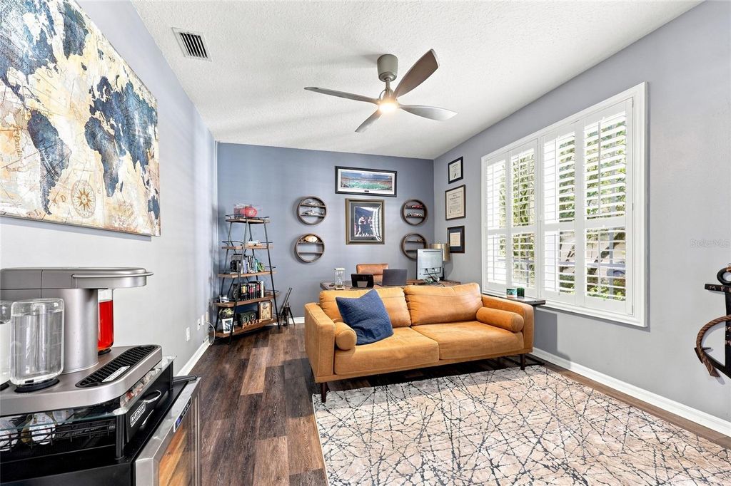 Image 15 of property listing at 8310 SUMMER GROVE ROAD, Tampa, FL 33647