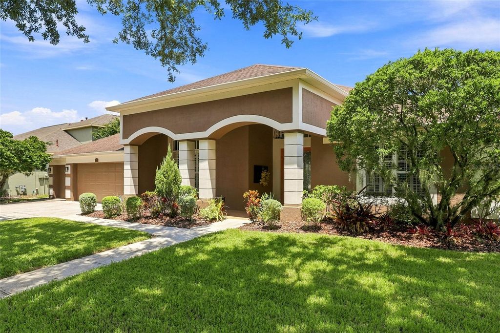 Image 3 of property listing at 8310 SUMMER GROVE ROAD, Tampa, FL 33647