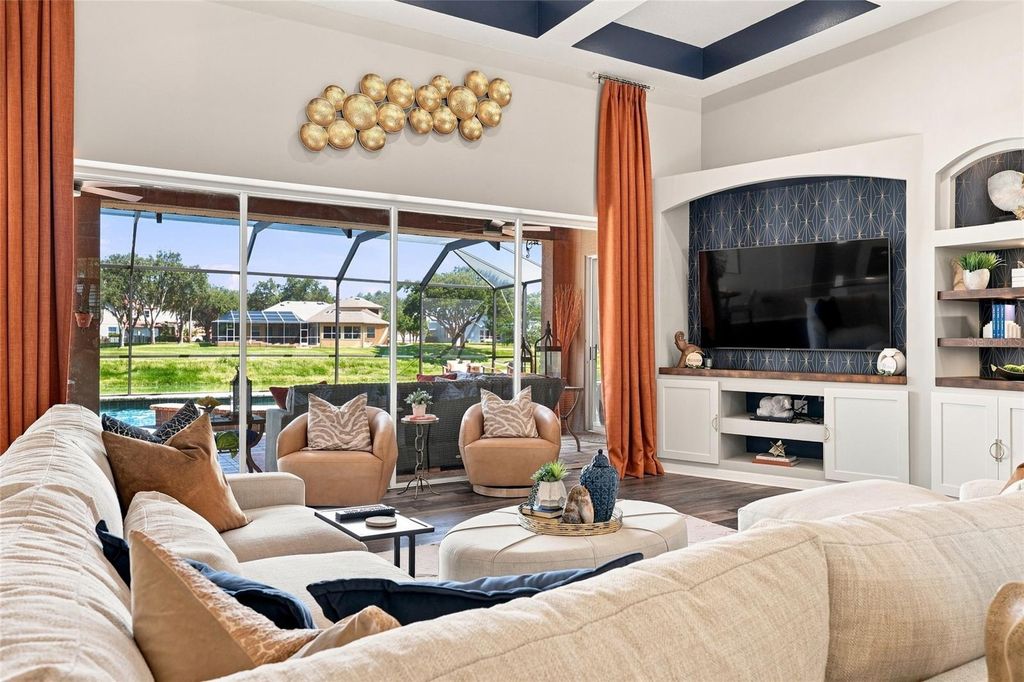 Image 25 of property listing at 8310 SUMMER GROVE ROAD, Tampa, FL 33647