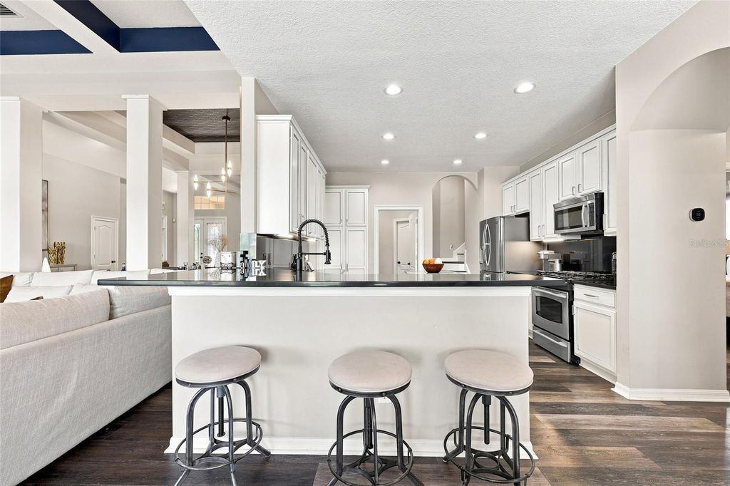 Image 33 of property listing at 8310 SUMMER GROVE ROAD, Tampa, FL 33647