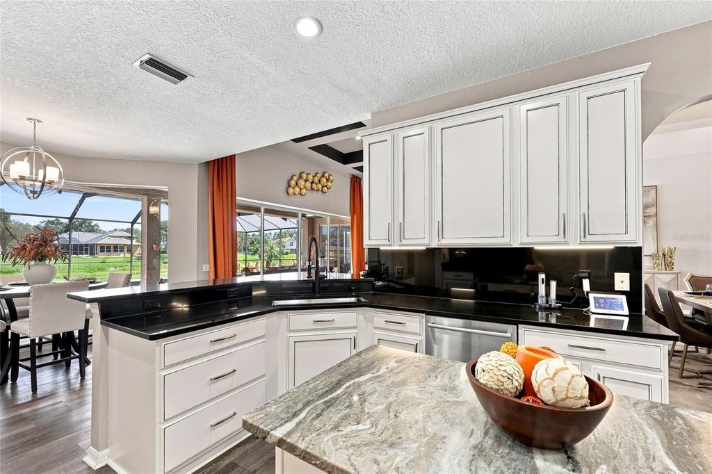 Image 35 of property listing at 8310 SUMMER GROVE ROAD, Tampa, FL 33647