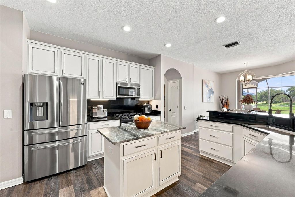 Image 39 of property listing at 8310 SUMMER GROVE ROAD, Tampa, FL 33647