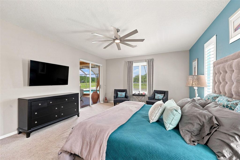 Image 41 of property listing at 8310 SUMMER GROVE ROAD, Tampa, FL 33647