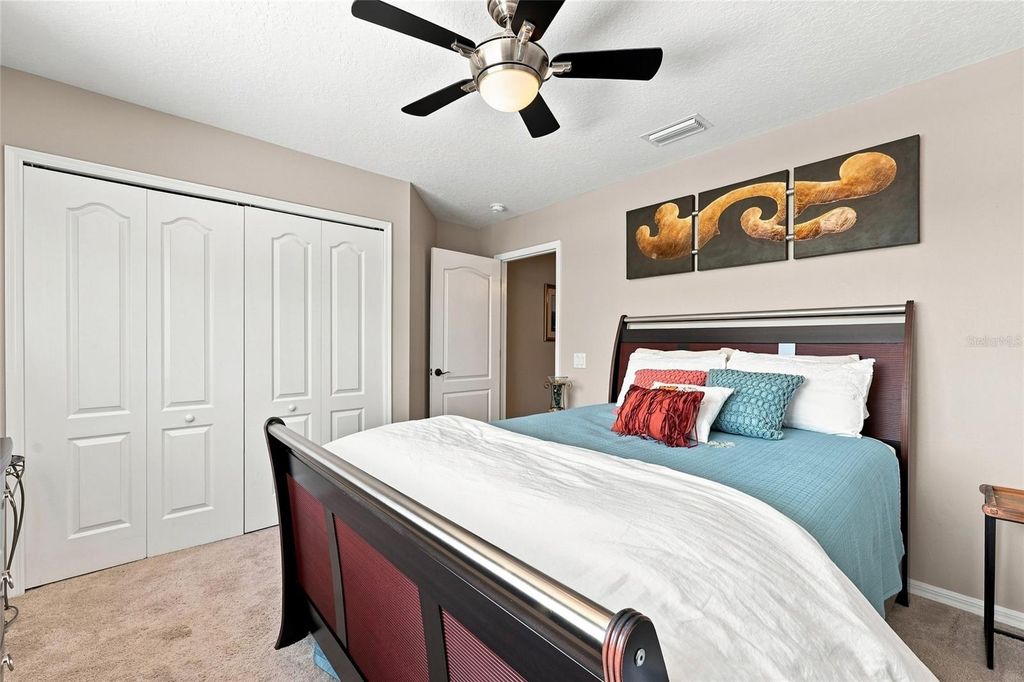 Image 61 of property listing at 8310 SUMMER GROVE ROAD, Tampa, FL 33647