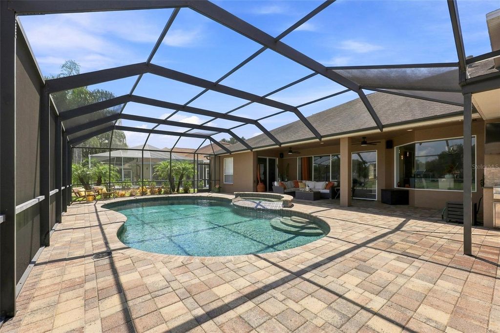 Image 64 of property listing at 8310 SUMMER GROVE ROAD, Tampa, FL 33647