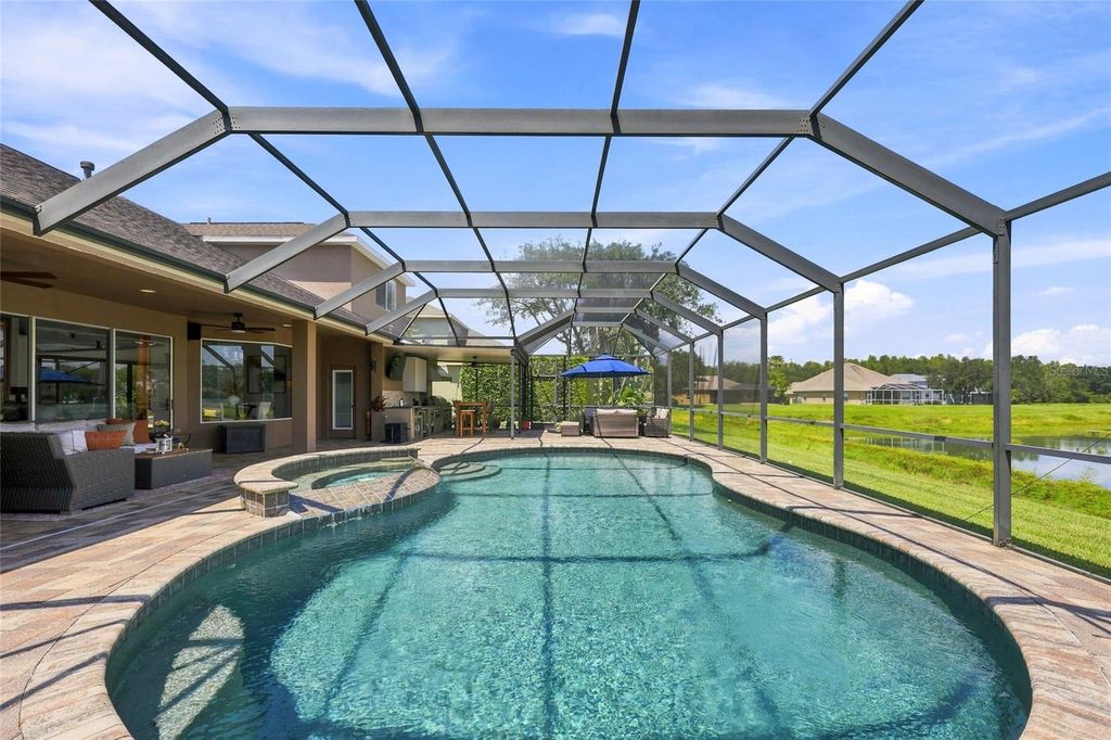 Image 67 of property listing at 8310 SUMMER GROVE ROAD, Tampa, FL 33647