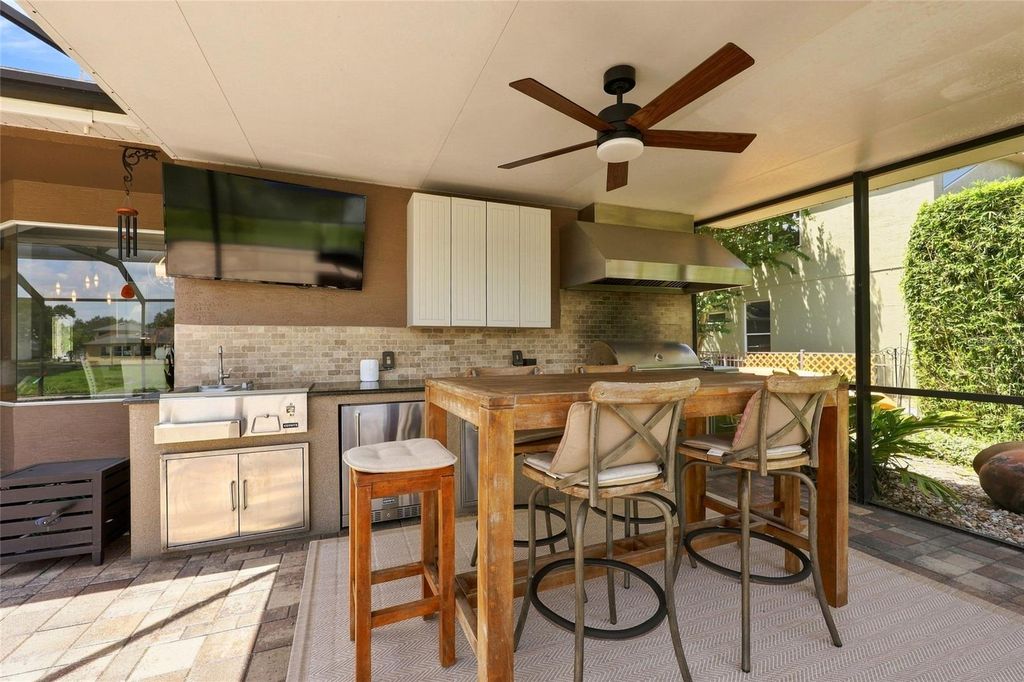 Image 76 of property listing at 8310 SUMMER GROVE ROAD, Tampa, FL 33647