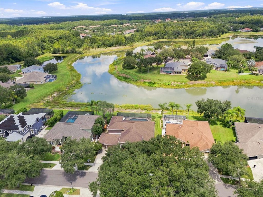 Image 90 of property listing at 8310 SUMMER GROVE ROAD, Tampa, FL 33647