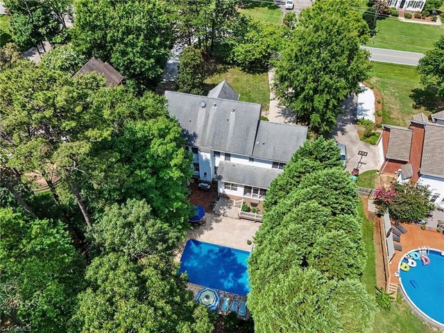 4008 Braddock Road, High Point, NC 27265
