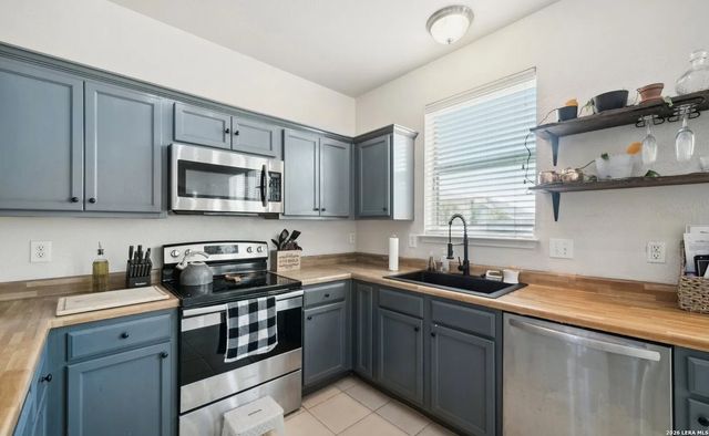 7910 Brinson Ct, Converse, TX 78109