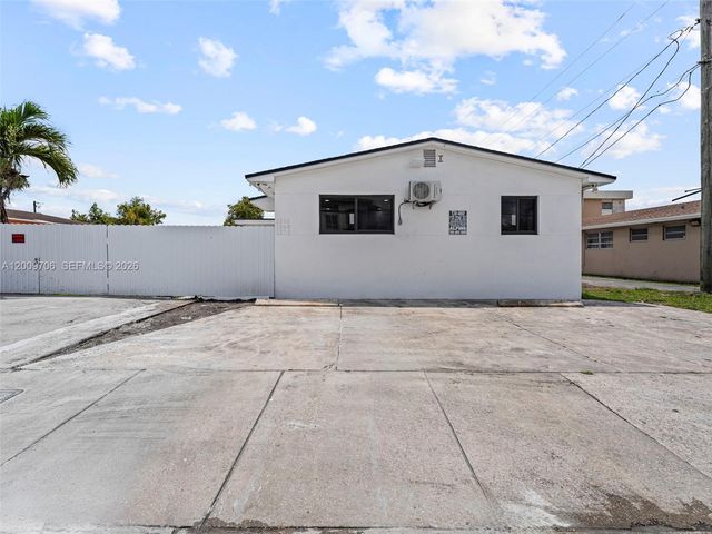 1366 W 29th St 1, Hialeah, FL 33012