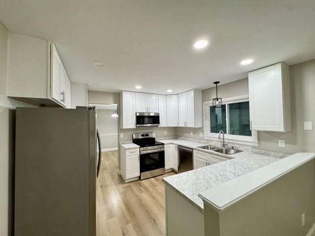 1568 Linden Court, Florence, KY 41042