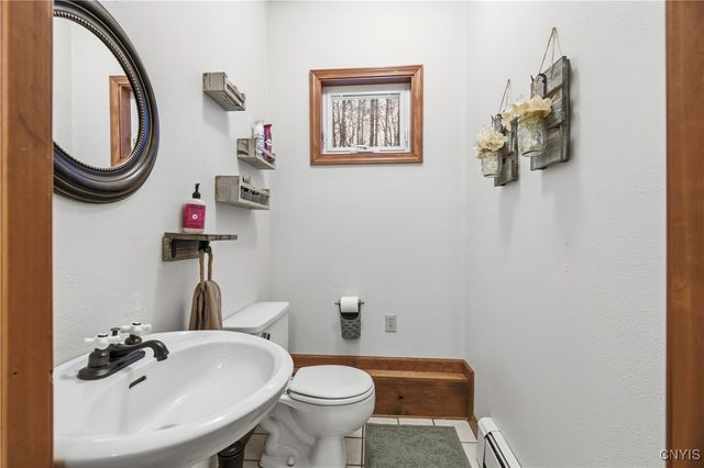 14 Parker Road, Constantia, NY 13044