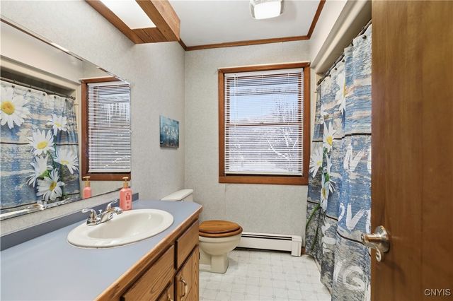 14 Parker Road, Constantia, NY 13044