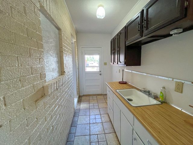 201 E Marfa Ave, Alpine, TX 79830