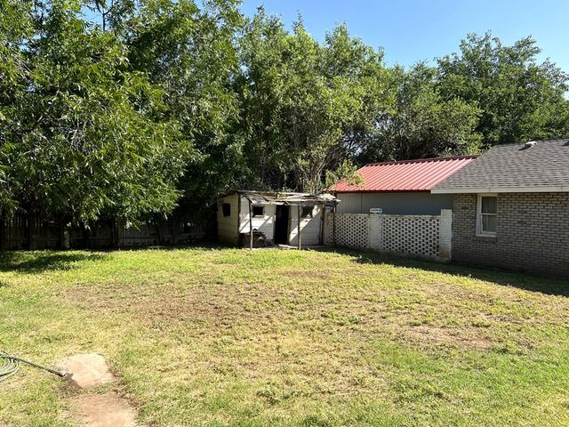 201 E Marfa Ave, Alpine, TX 79830