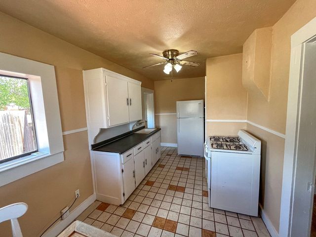 201 E Marfa Ave, Alpine, TX 79830