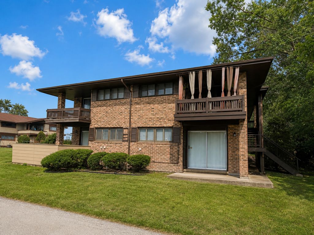 19428 Oak Avenue 83, Country Club Hills, IL 60478