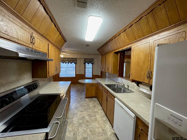 564 CR 1100, Daingerfield, TX 75638